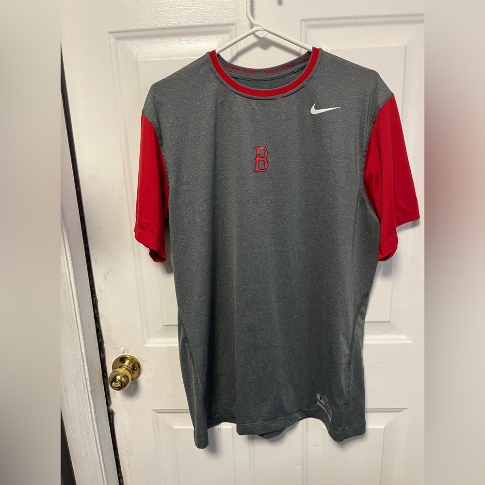 Nike Men's Red and Gray Boston red sox Short Sleeve Tee size xl